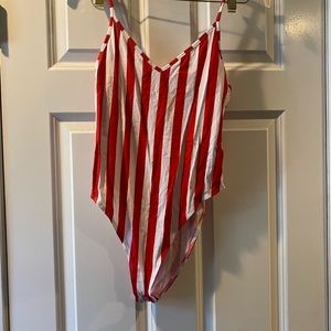 NEVER BEEN WORN bodysuit